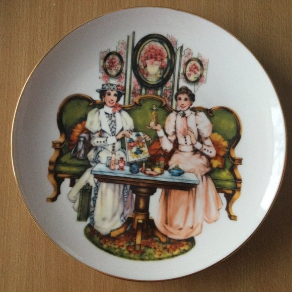 AVON president's club award collector plates "Personal Service" 2011-2012 8.5" - Picture 1 of 6